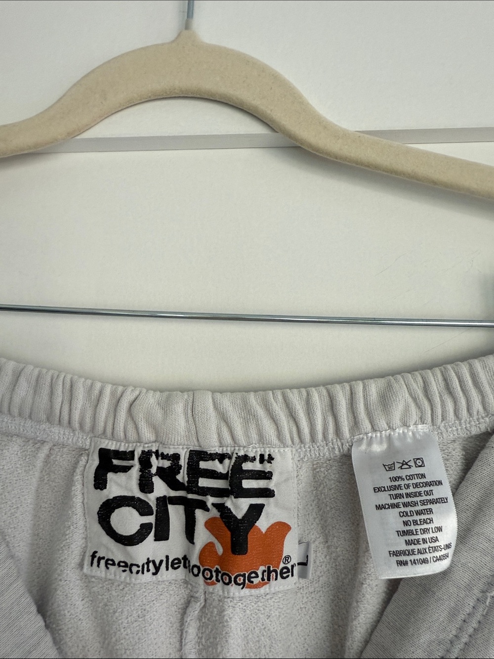freecity Light Gray Sweatpants with Black and Yellow Logo - Picture 3 of 4